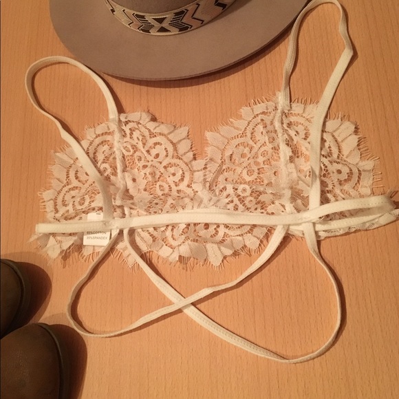 White Bralette - Picture 3 of 3